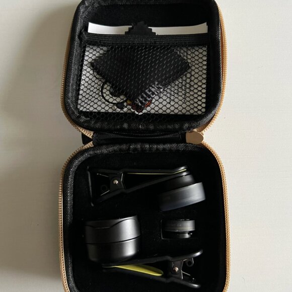 Phone Lenses by Black Eye Travel Kit G4 Lens iPhone, iPad, Samsung Galaxy - Picture 4 of 6